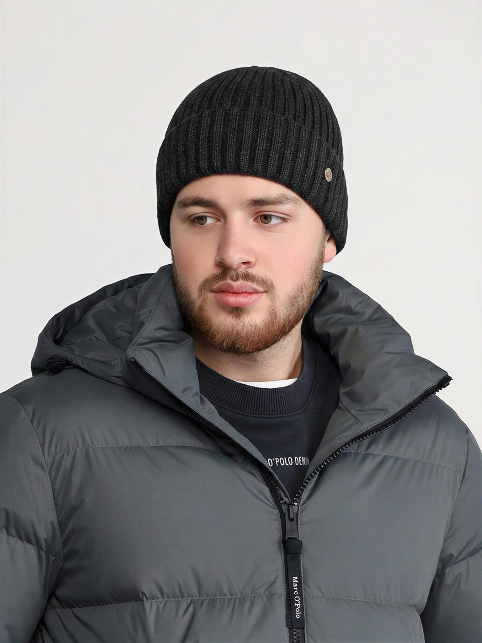 Шапка-бини из смесовой вискозы на подкладе с отворотом в ассортименте